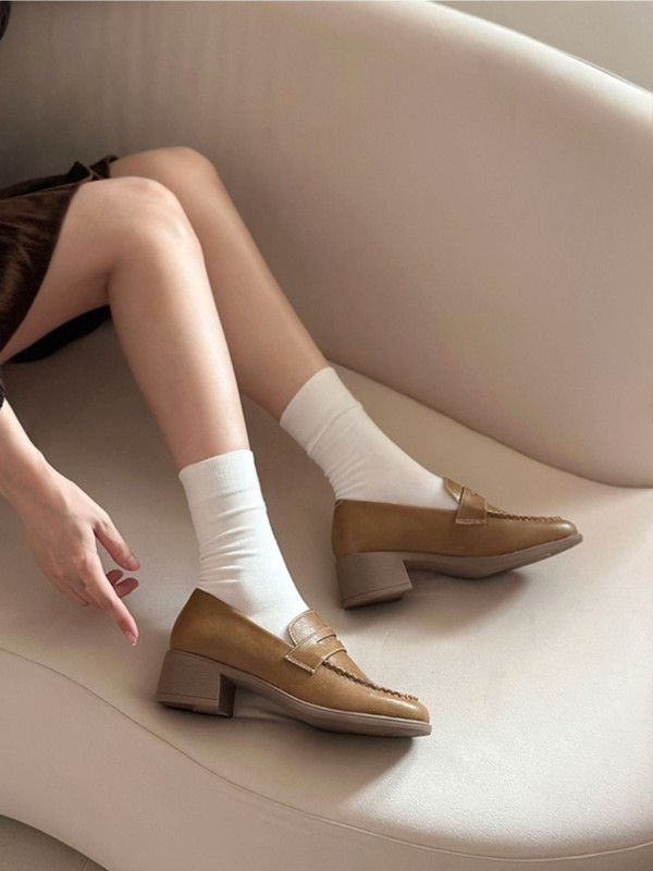 Natural cowhide stitched loafers MT631i_C3