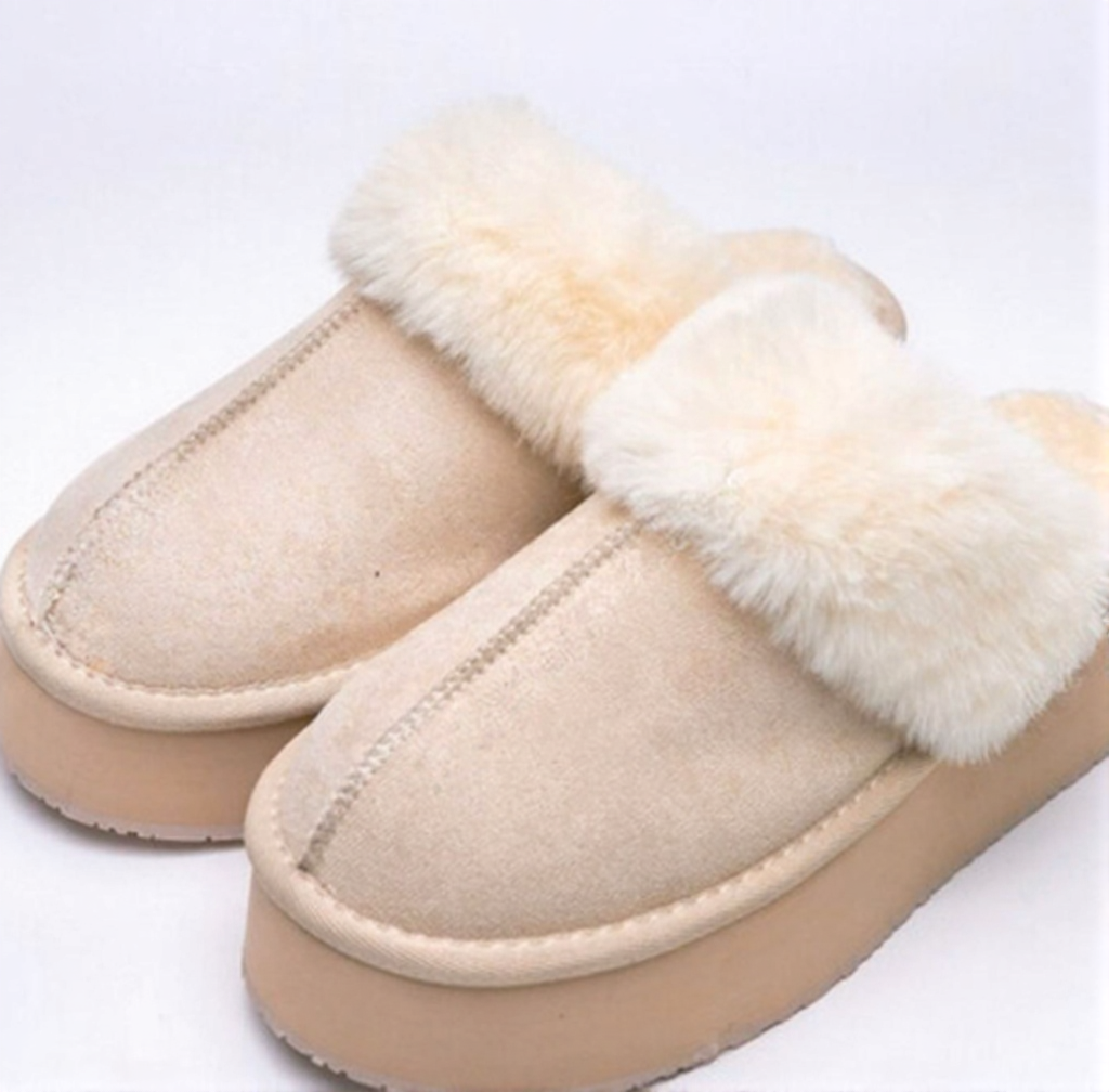 DO 456 UGG Fur Slippers