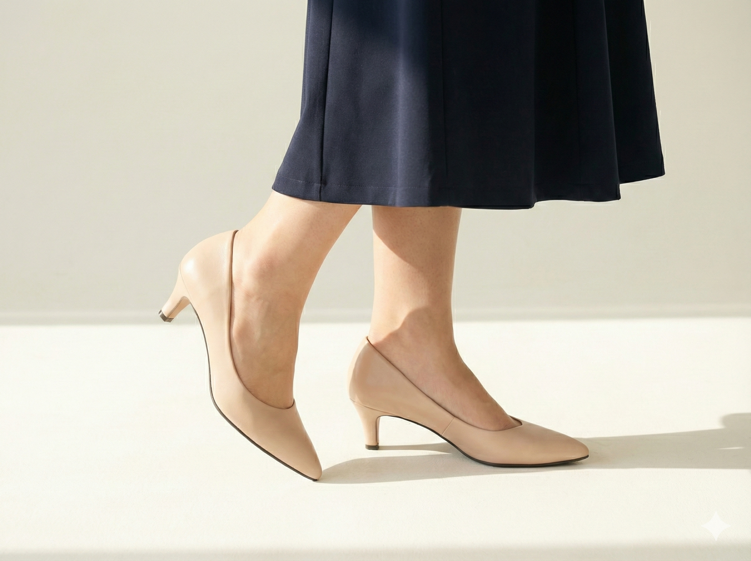 Stiletto pumps mid-high heel interview formal shoes